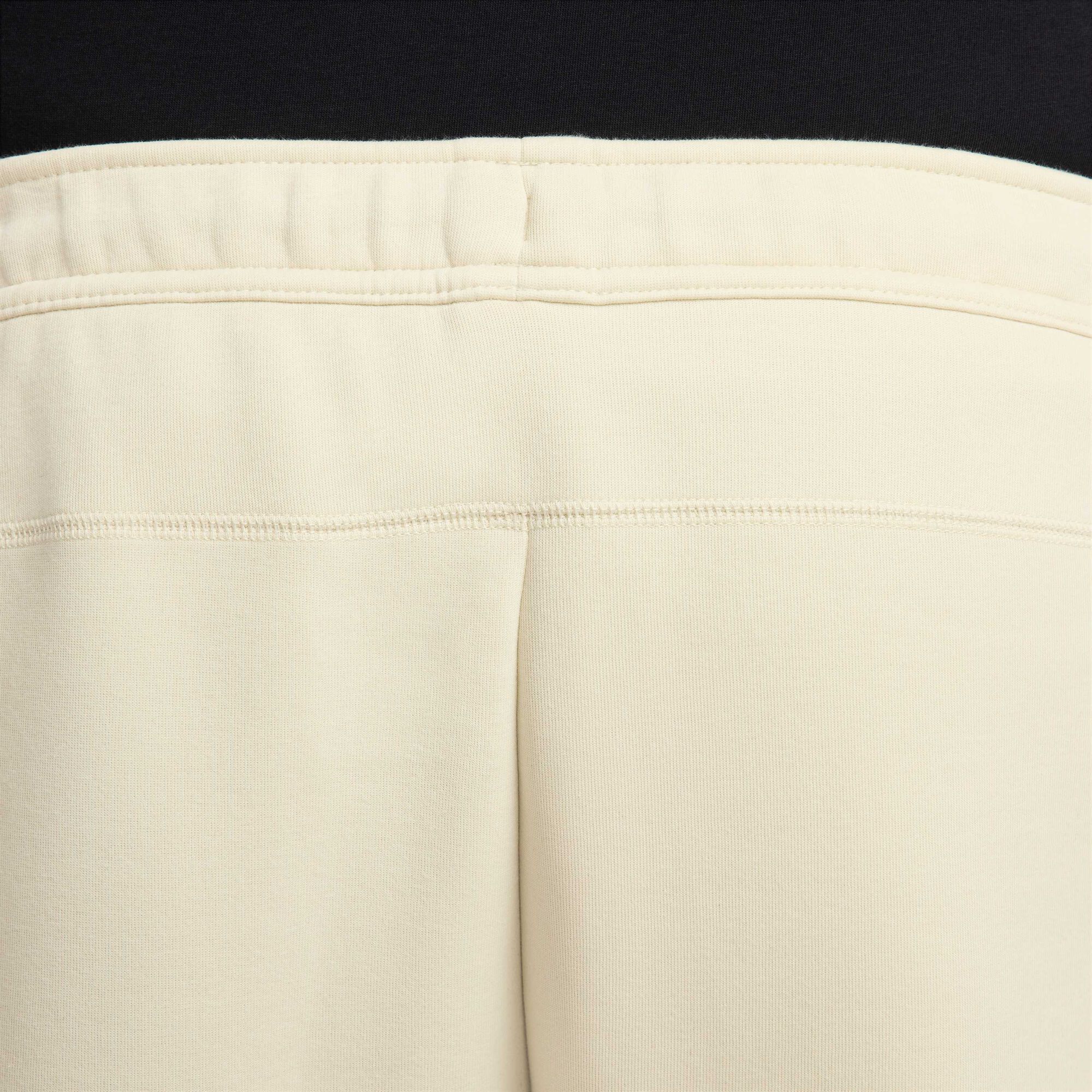 Nike Tech Fleece Open-Hem Trousers Light Khaki/Black