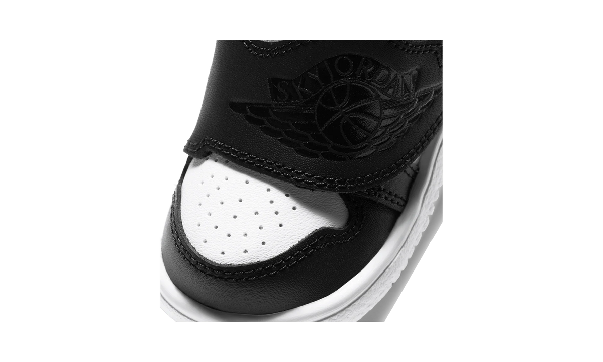 Sky Air Jordan 1 Baby and Toddler Shoe Black/White/Black