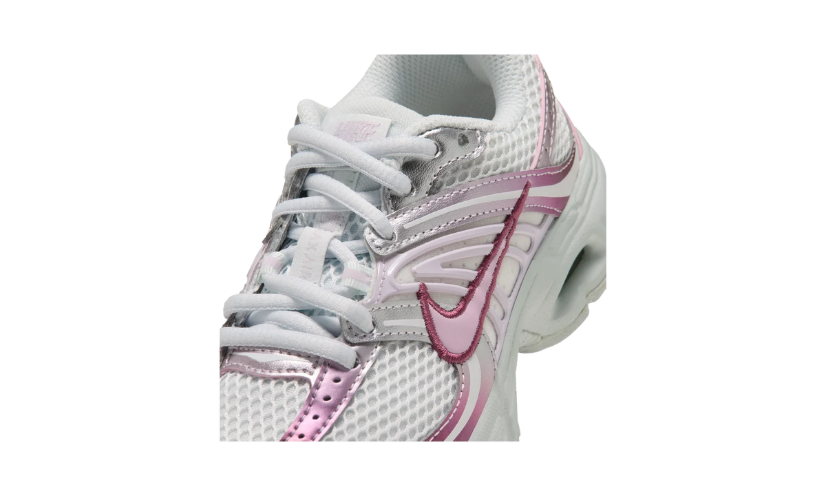 Nike Air Max Moto 2K Off-White/Metallic Silver/Mystic Dates/Bleached Lilac