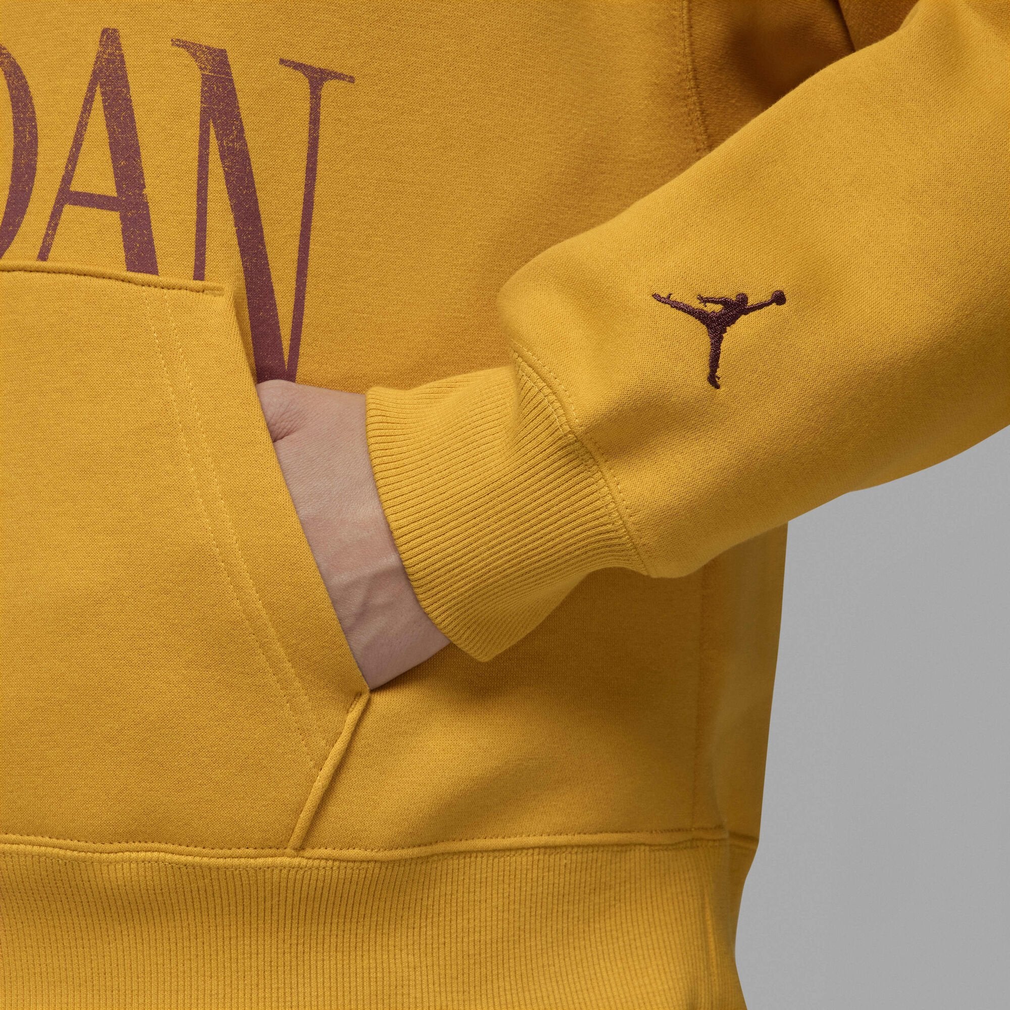 Air Jordan Brooklyn Fleece Pullover Hoodie Yellow Ochre/Dusty Peach