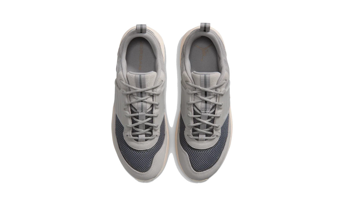 Air Jordan Trunner O/S Men‘s shoes Light Iron Ore/Smoke Grey/Chalk/Legend Medium Brown