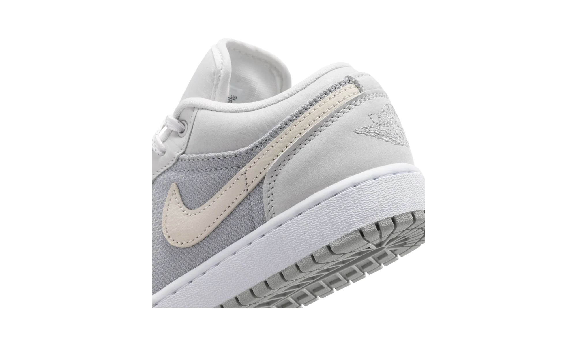 Air Jordan 1 Low SE Off-White/Soft Pearl/Light Smoke Grey