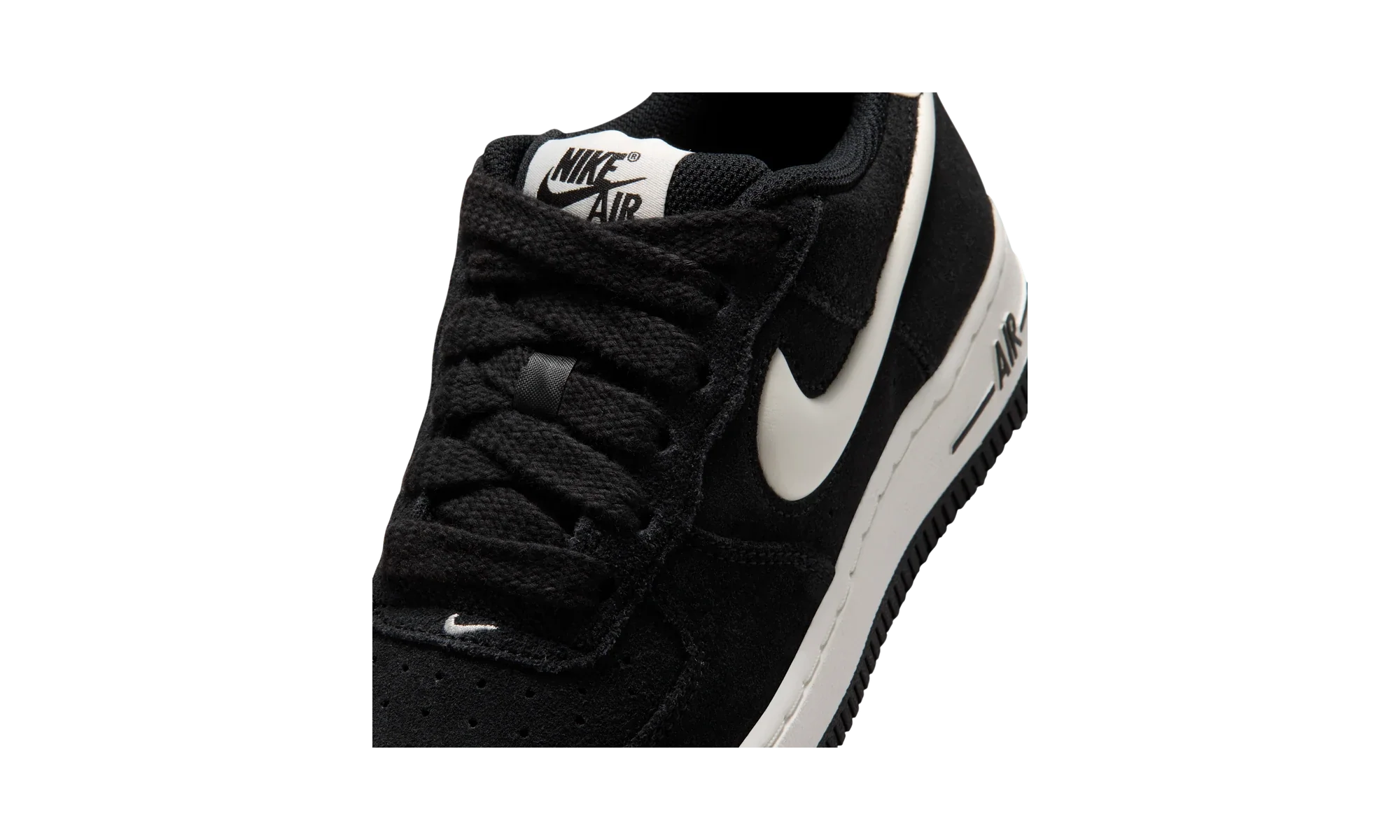 Nike Air Force 1 LV8 Black/Sail