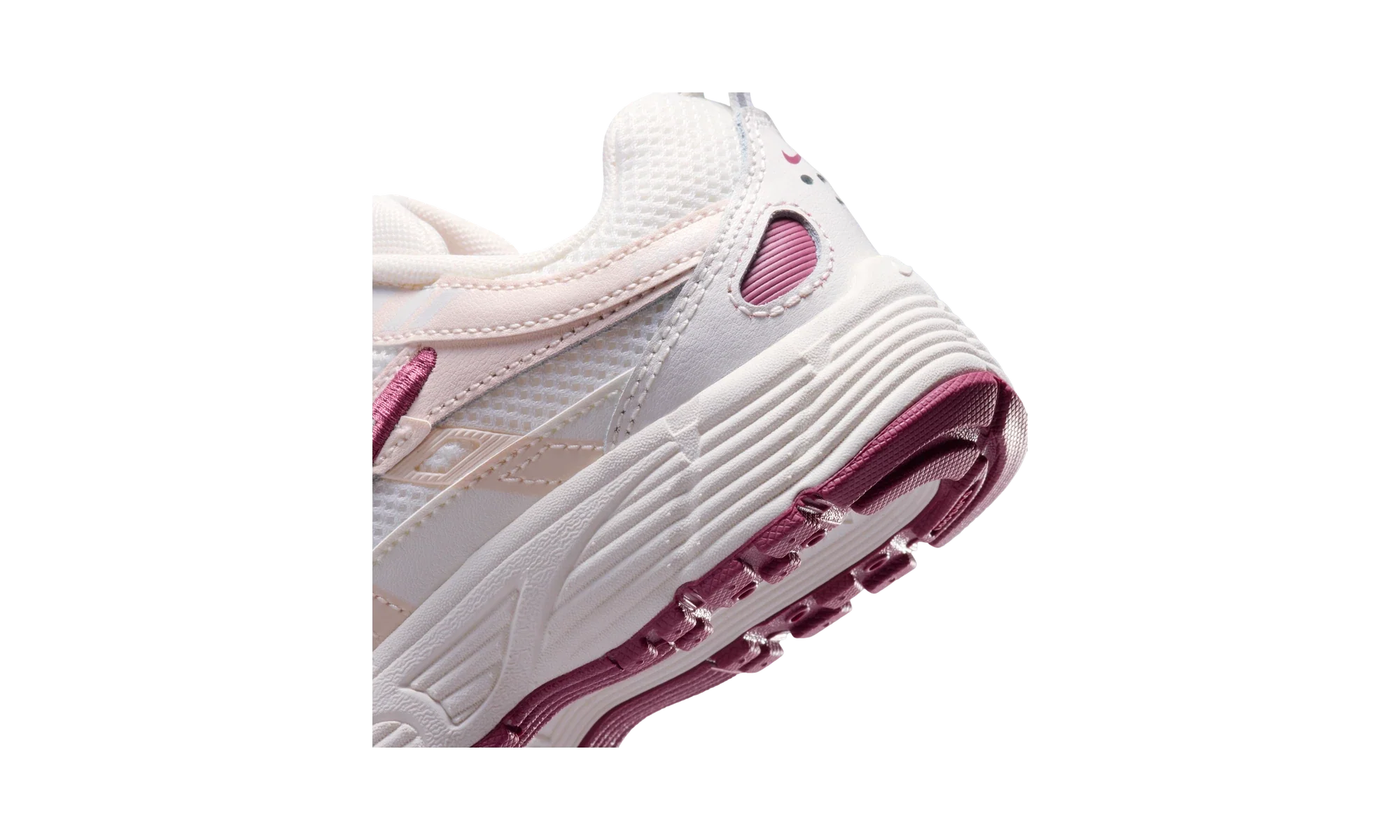 Nike P-6000 Sail/Chalk/Pink Smoke/Sail