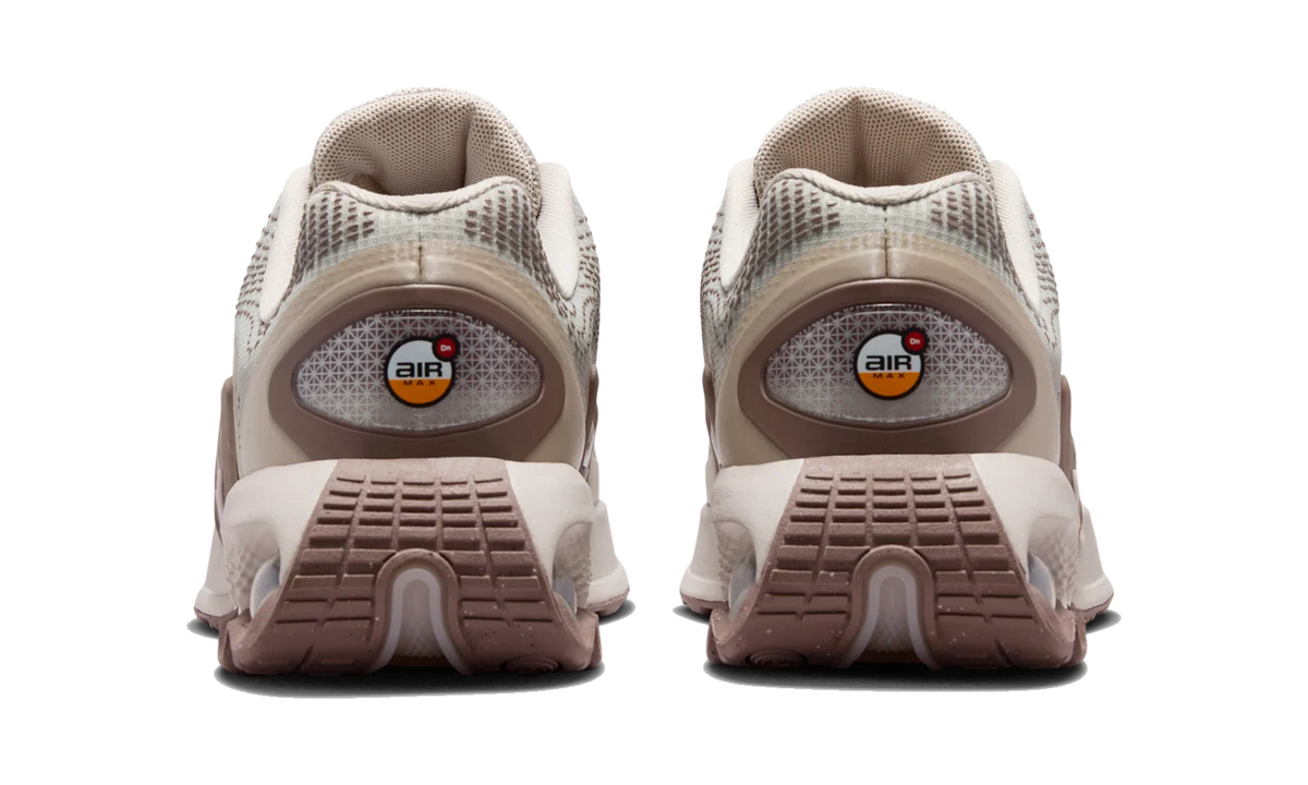 Nike Air Max Dn Cream II/Taupe Haze/Tattoo/Silt Red