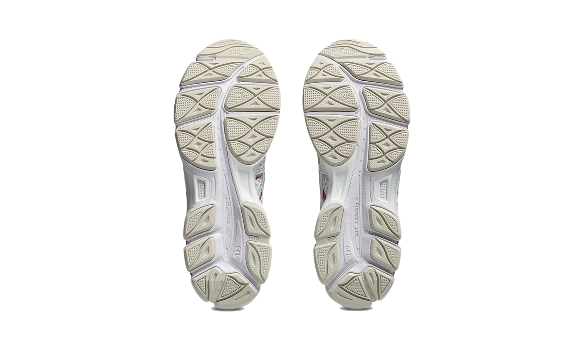 ASICS Gel-Cumulus 16 White Cream Pink