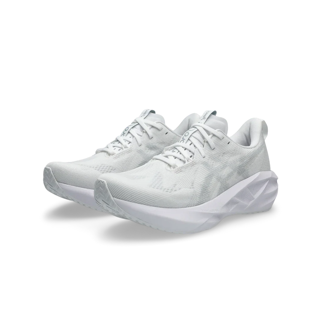 ASICS Novablast 5 White Piedmont Grey, White/Piedmont Grey (1011B974-100)