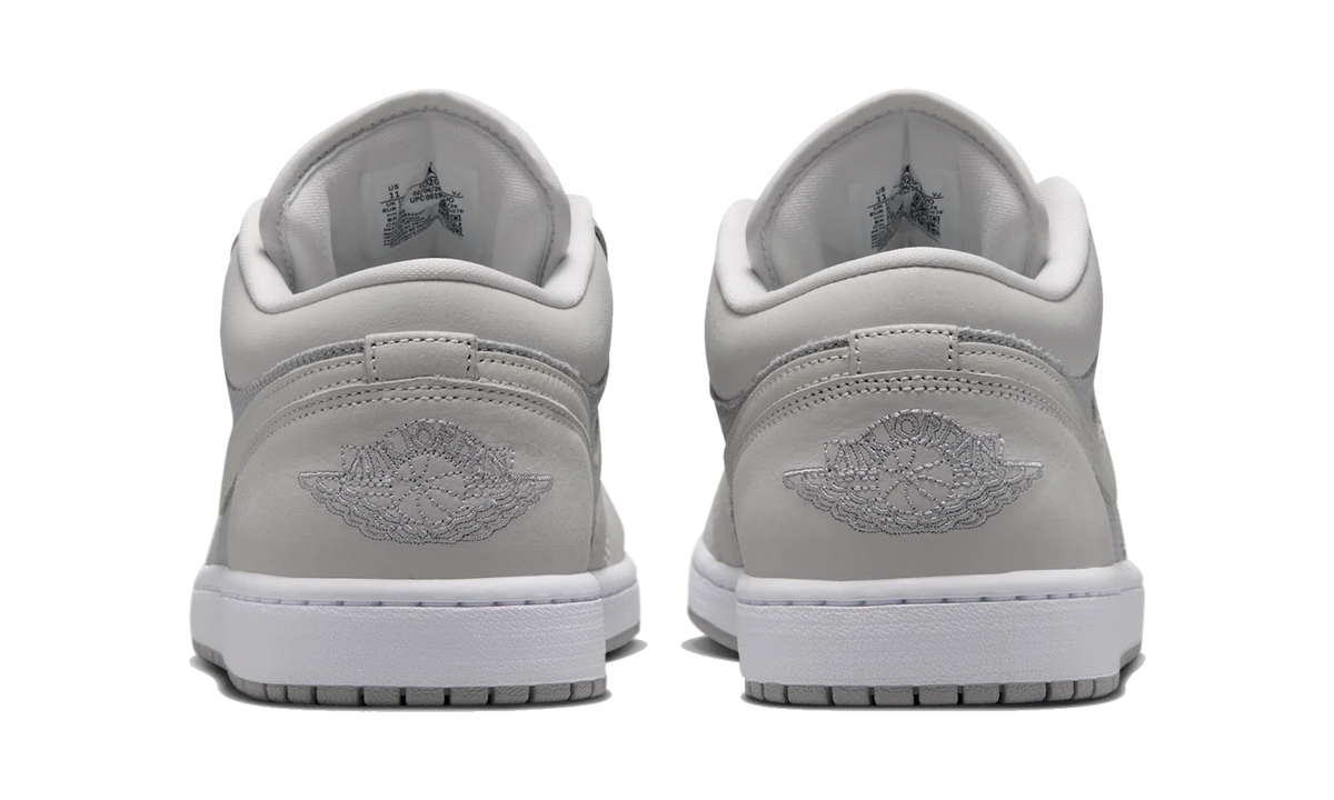 Air Jordan 1 Low SE Soft Pearl Light Smoke Grey