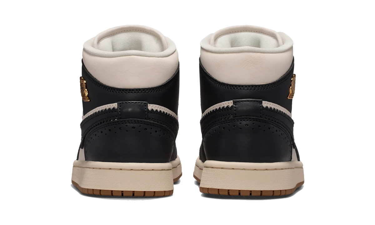 Air Jordan 1 Mid SE Off Noir Chalk