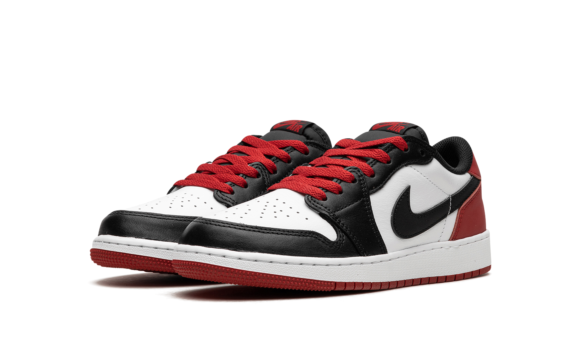 Air Jordan 1 Retro Low OG Black Toe (2023)