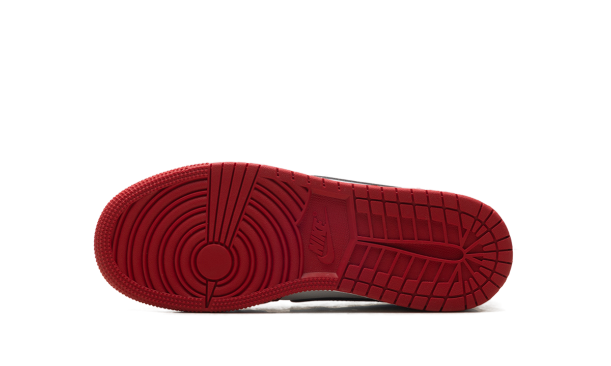 Air Jordan 1 Retro Low OG Chicago (2025)