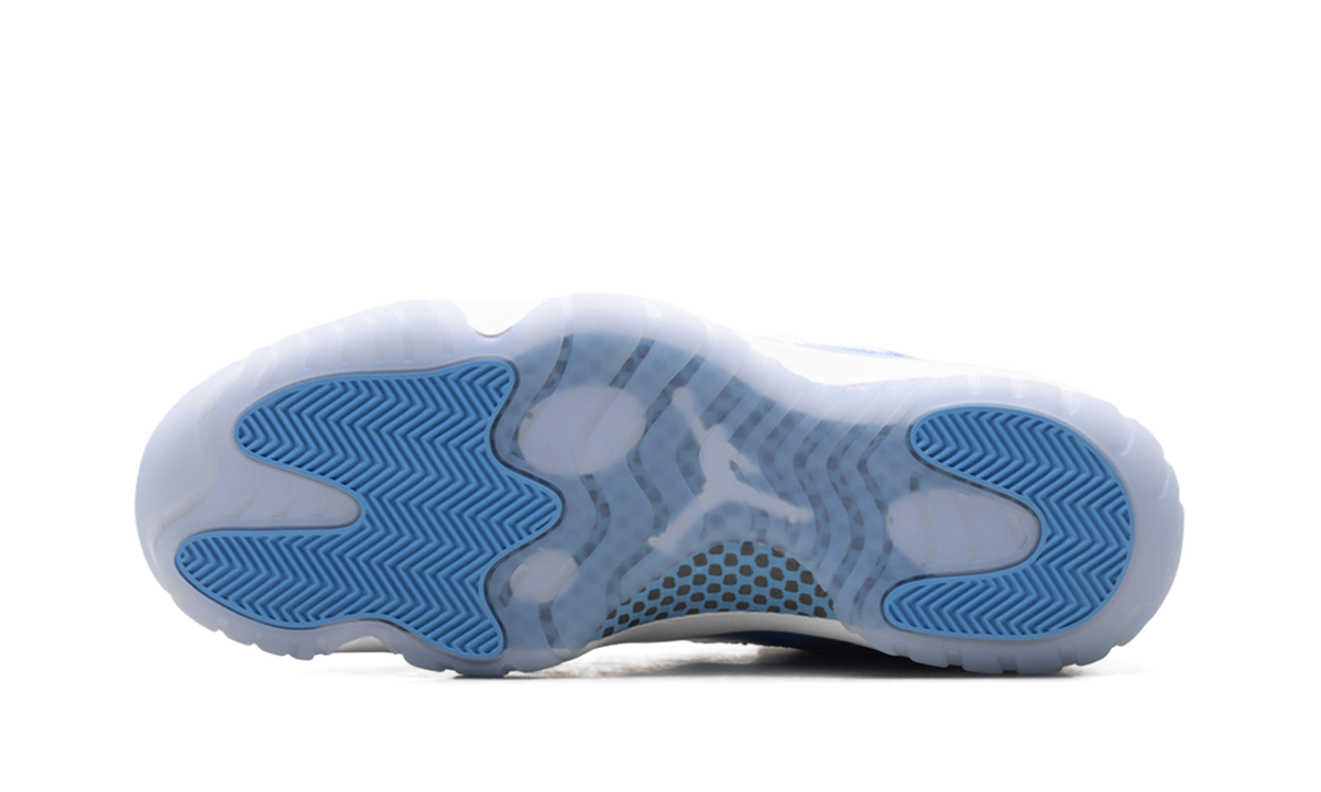 Air Jordan 11 Retro Low University Blue (2026)