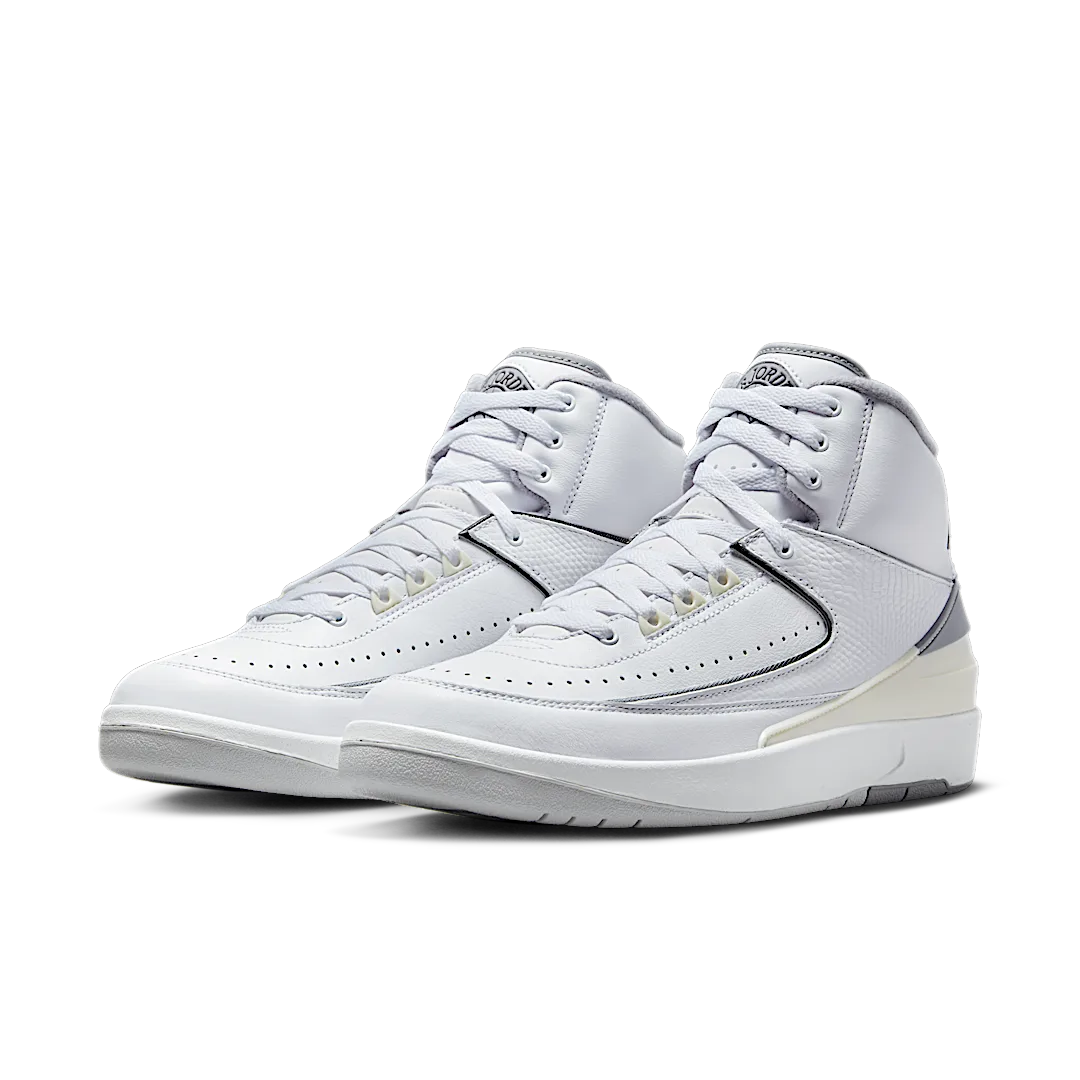 Air Jordan 2 Retro Cement Grey, White/Cement Grey/Sail/Black (DR8884-100 / DQ8562-100)