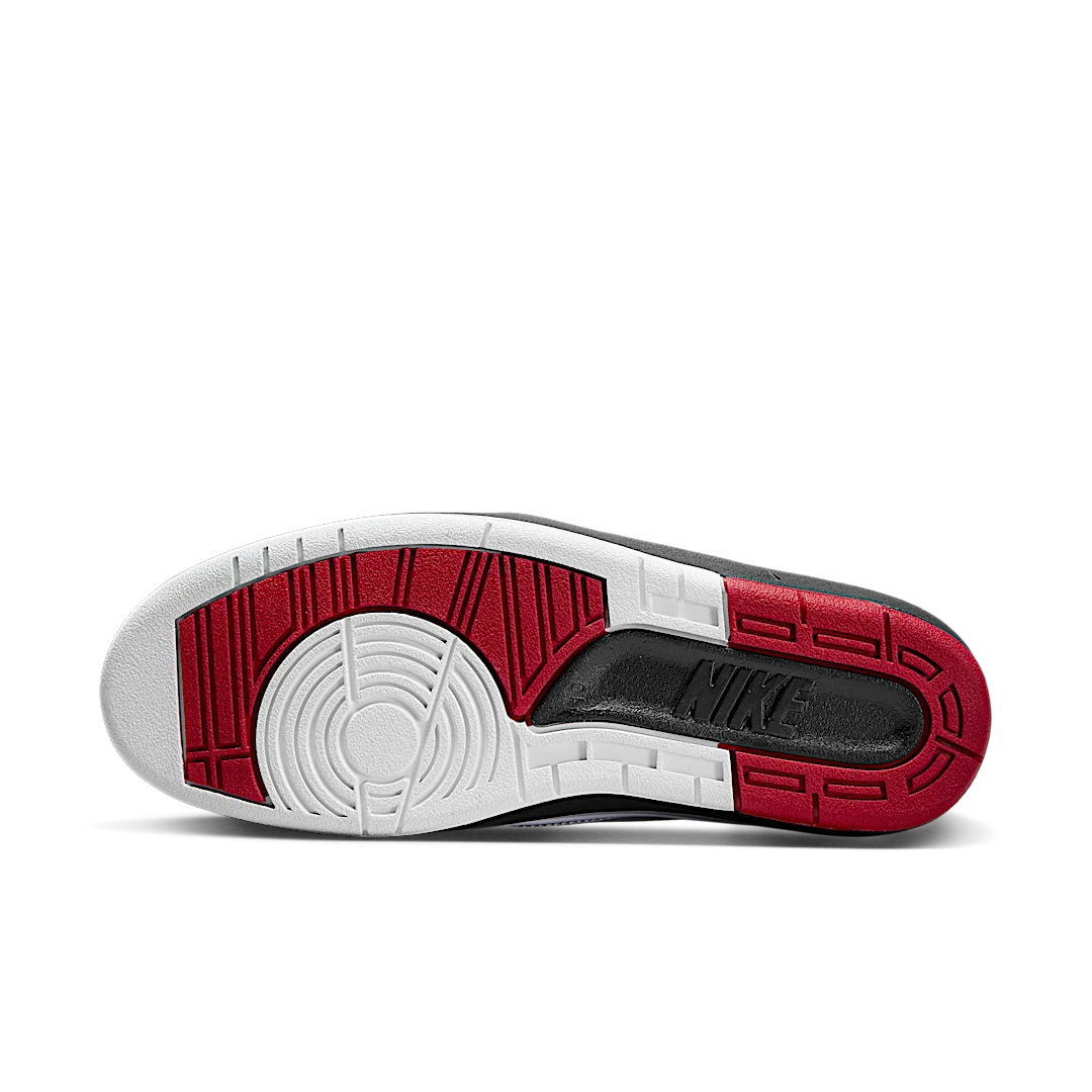 Air Jordan 2 Retro OG Chicago (2022), White/Varsity Red/Black (DX2454-106 / DQ8562-103)