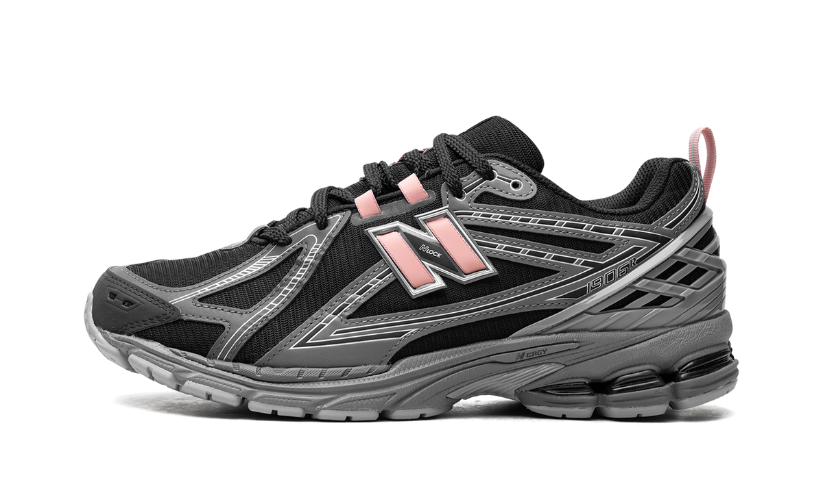 New Balance 1906R Black Pink Moon