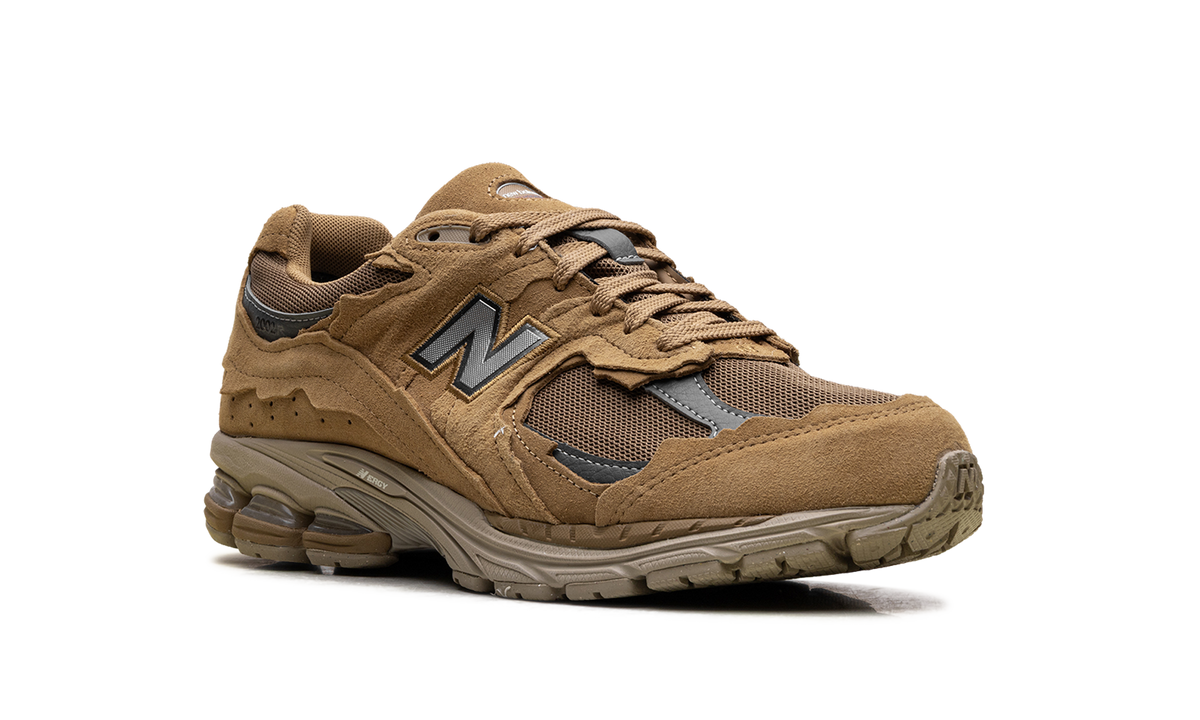 New Balance 2002R Gore-Tex Protection Pack Stucco