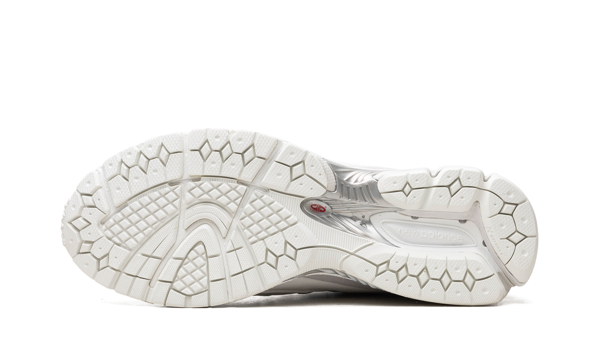 New Balance 2002R Gore-Tex White Brighton Grey