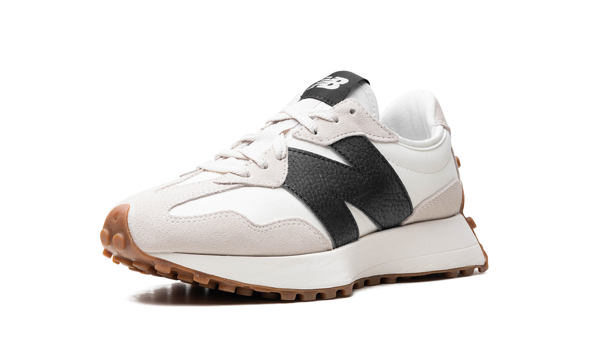New Balance 327 Moonbeam Black Gum