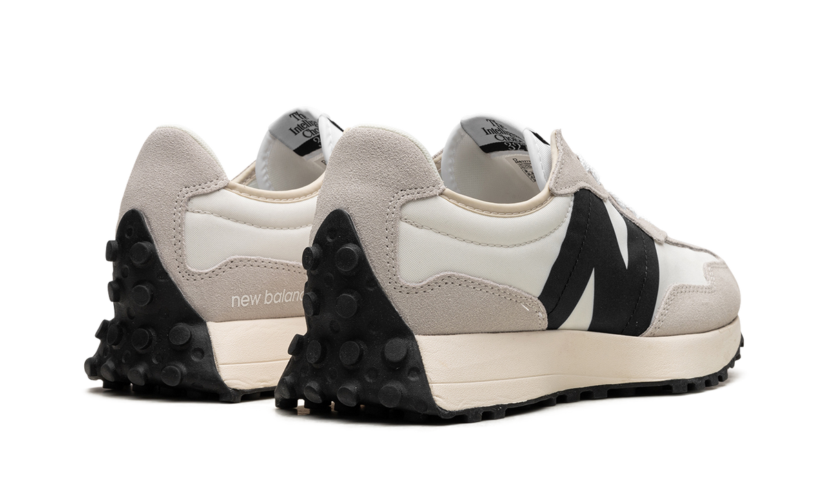 New Balance 327 Sea Salt Black