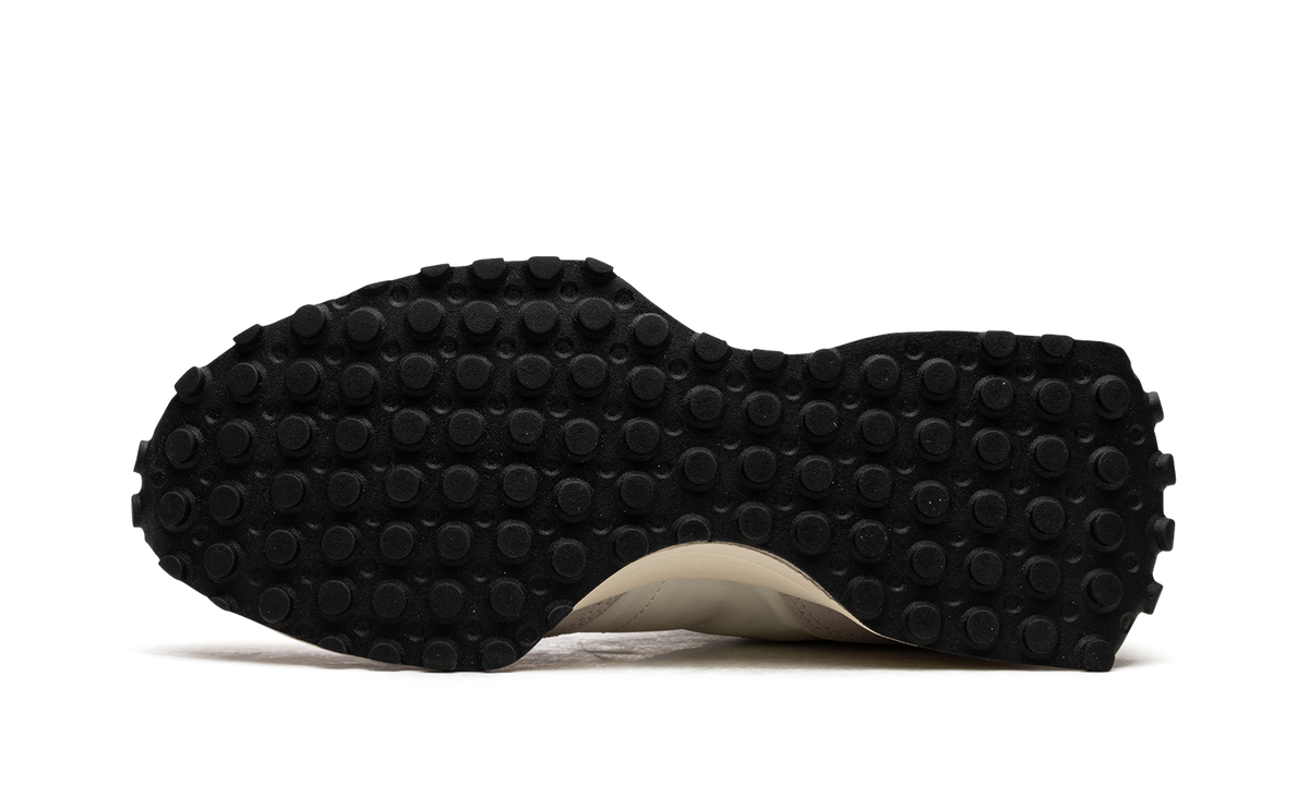 New Balance 327 Sea Salt Black