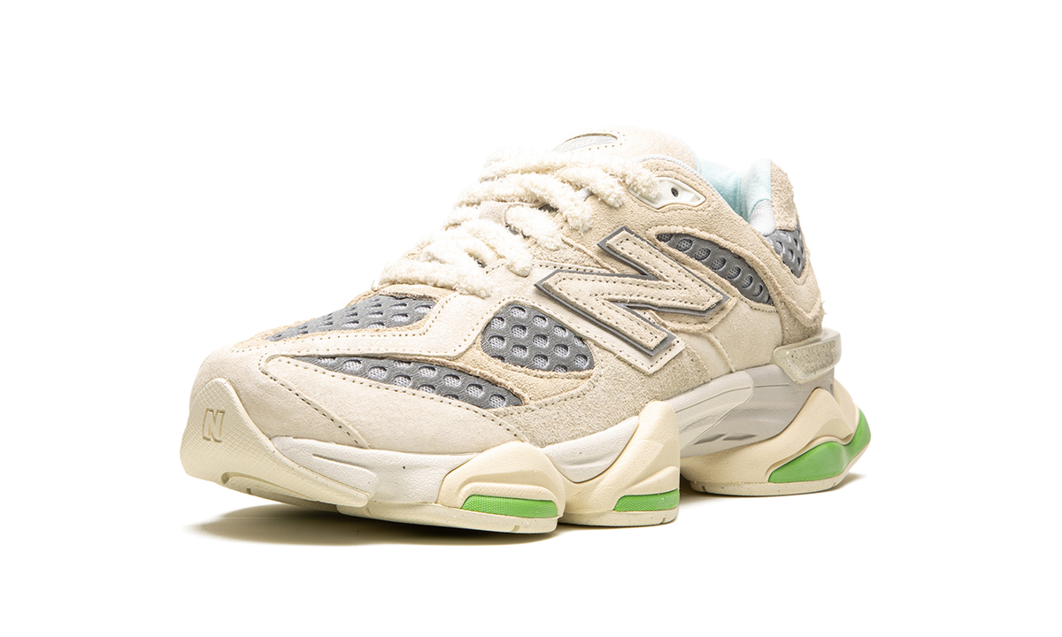 New Balance 9060 Bricks & Wood