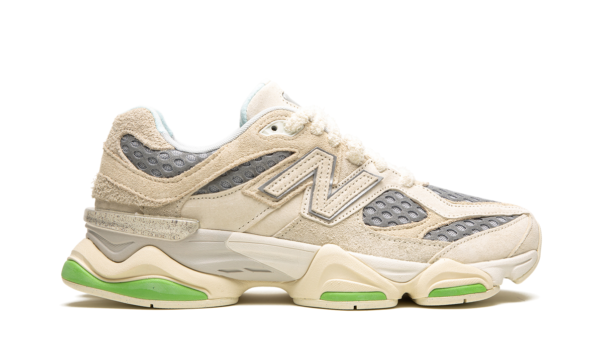 New Balance 9060 Bricks & Wood