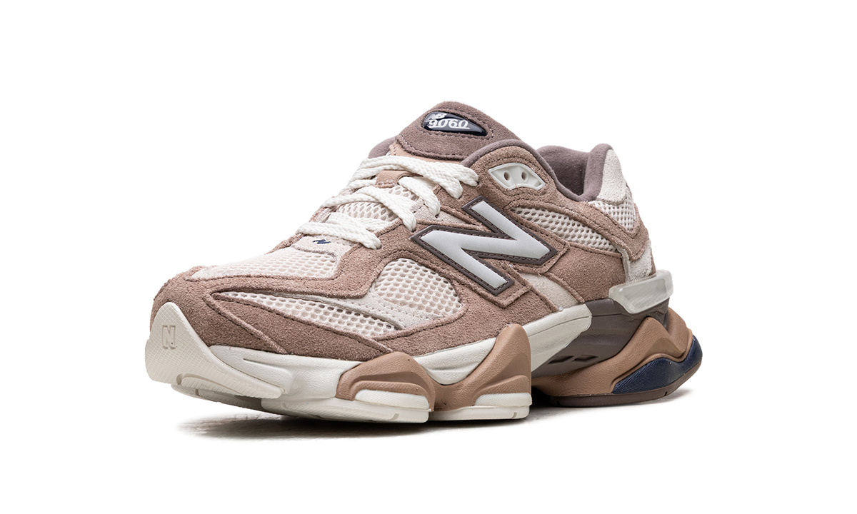 New Balance 9060 Earth Shadow Flat Taupe