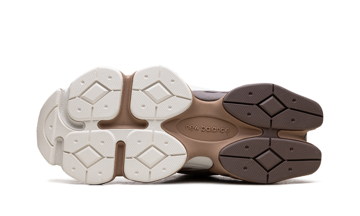 New Balance 9060 Earth Shadow Flat Taupe
