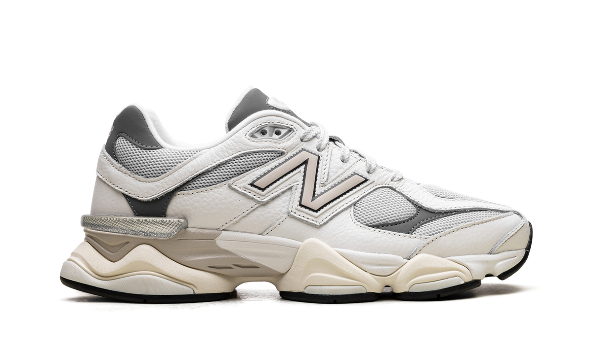 New Balance 9060 Sea Salt Castlerock