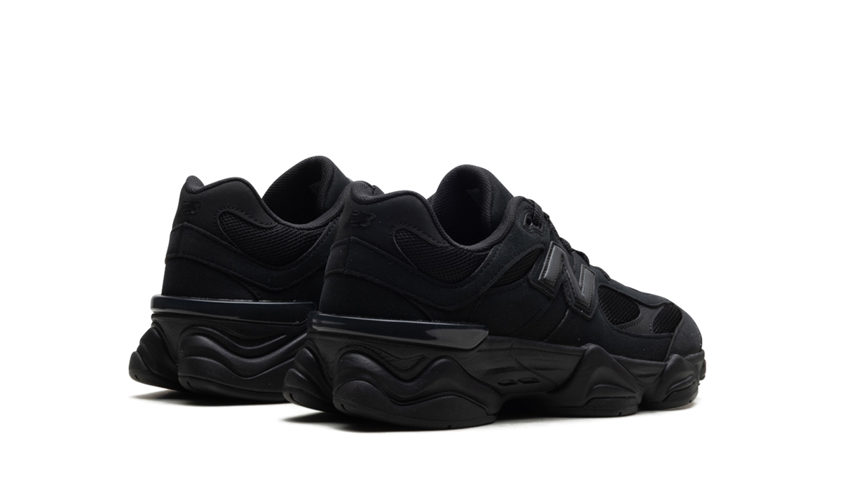 New Balance 9060 Triple Black