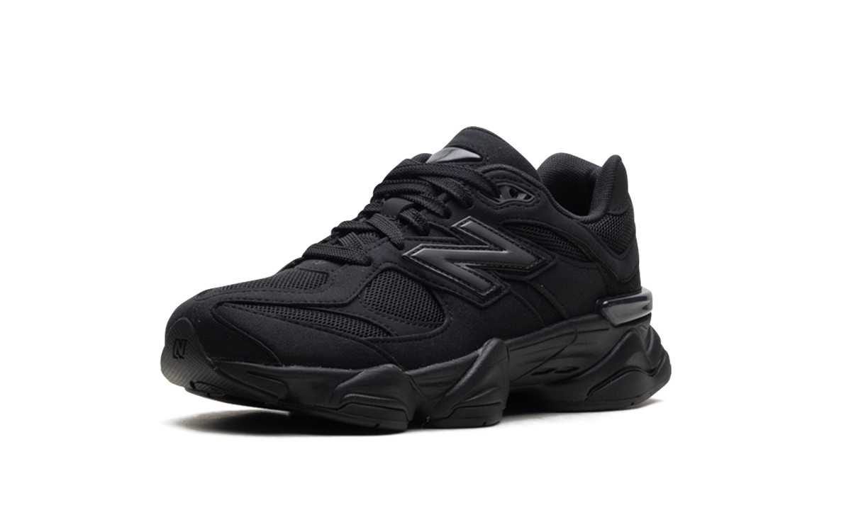 New Balance 9060 Triple Black