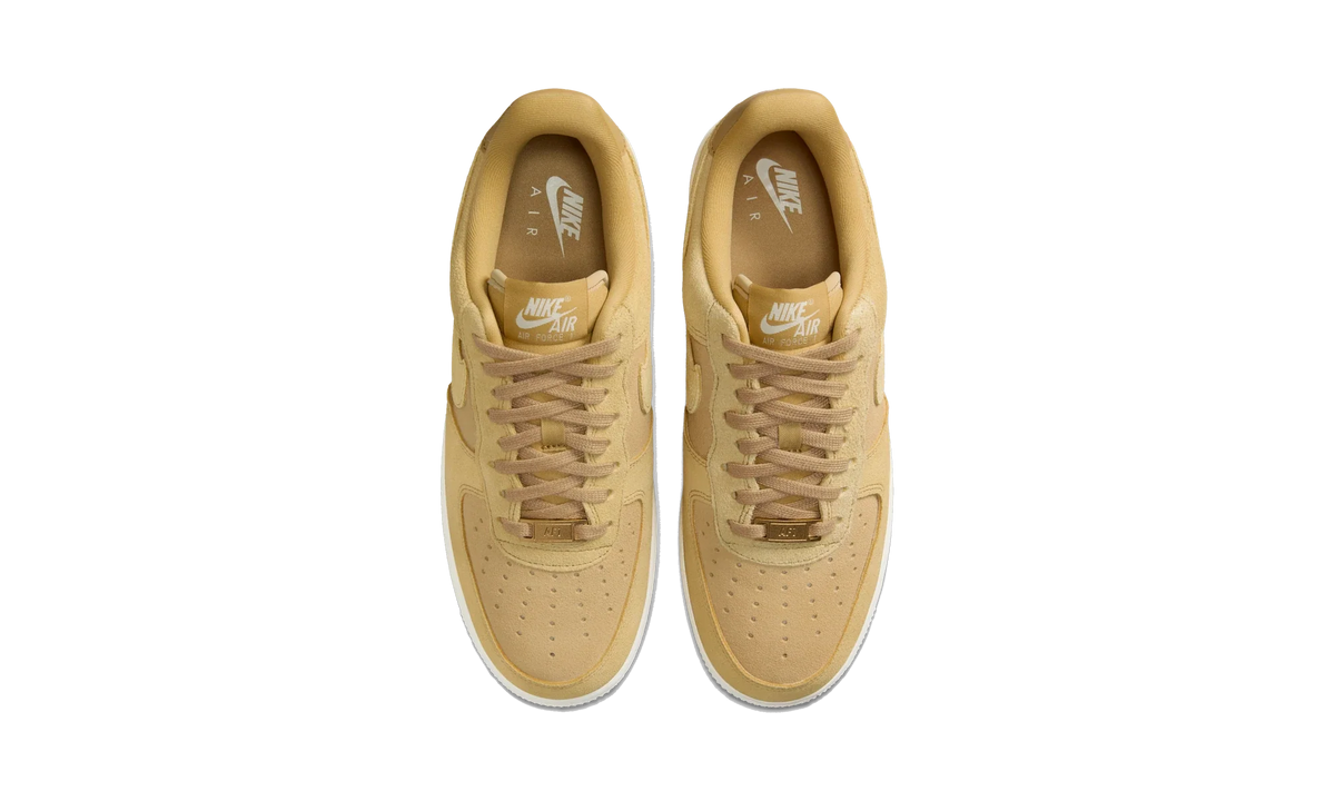Nike Air Force 1 Low '07 Club Gold Sail