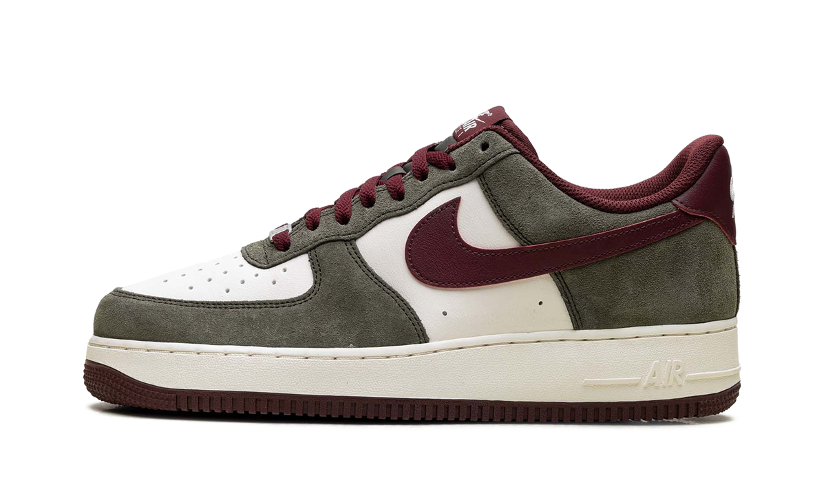 Nike Air Force 1 Low '07 LV8 Cargo Khaki Pale Ivory Dark Team Red