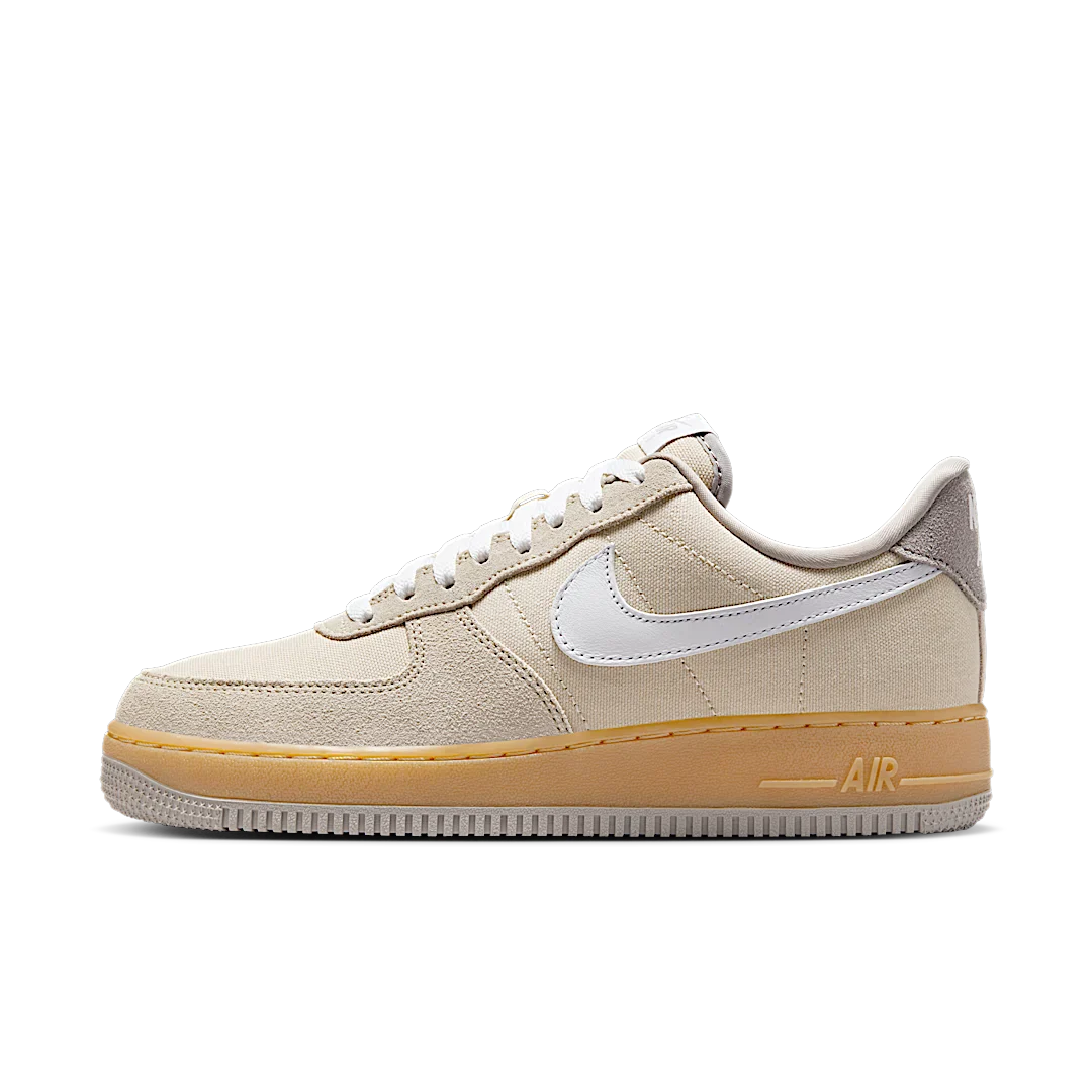 Nike Air Force 1 Low '07 Suede Canvas Khaki, Light Khaki/Gum Yellow/College Grey/White (HV4306-234)