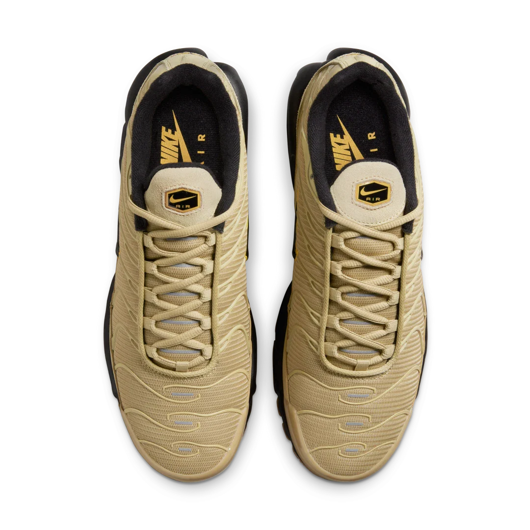 Nike Air Max Plus OG Gold Bullet, Gold/Yellow/Black-Gum (DZ4501-700)