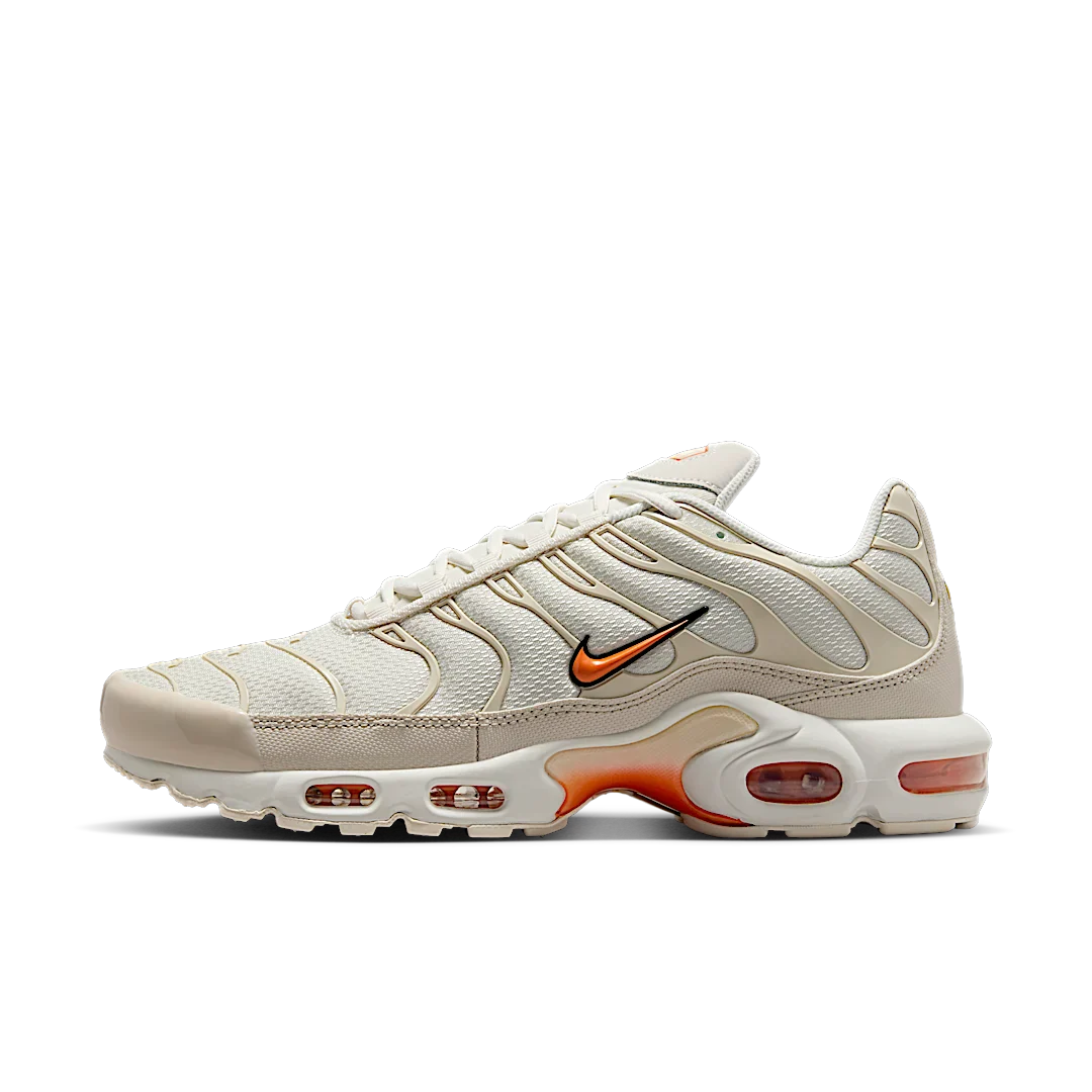 Nike Air Max Plus Phantom Safety Orange, Phantom/Safety Orange-Light Orewood Brown-Black (DM0032-019)