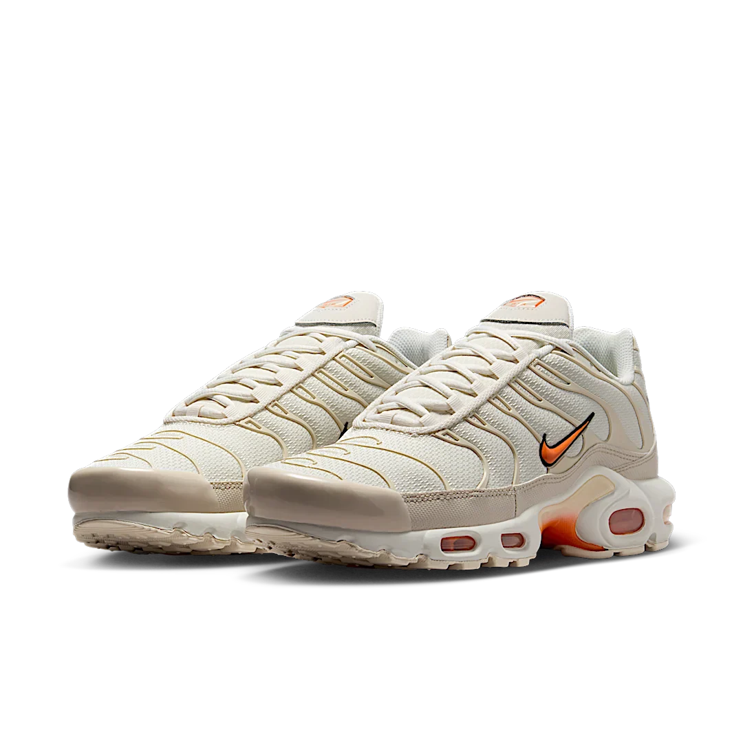 Nike Air Max Plus Phantom Safety Orange, Phantom/Safety Orange-Light Orewood Brown-Black (DM0032-019)