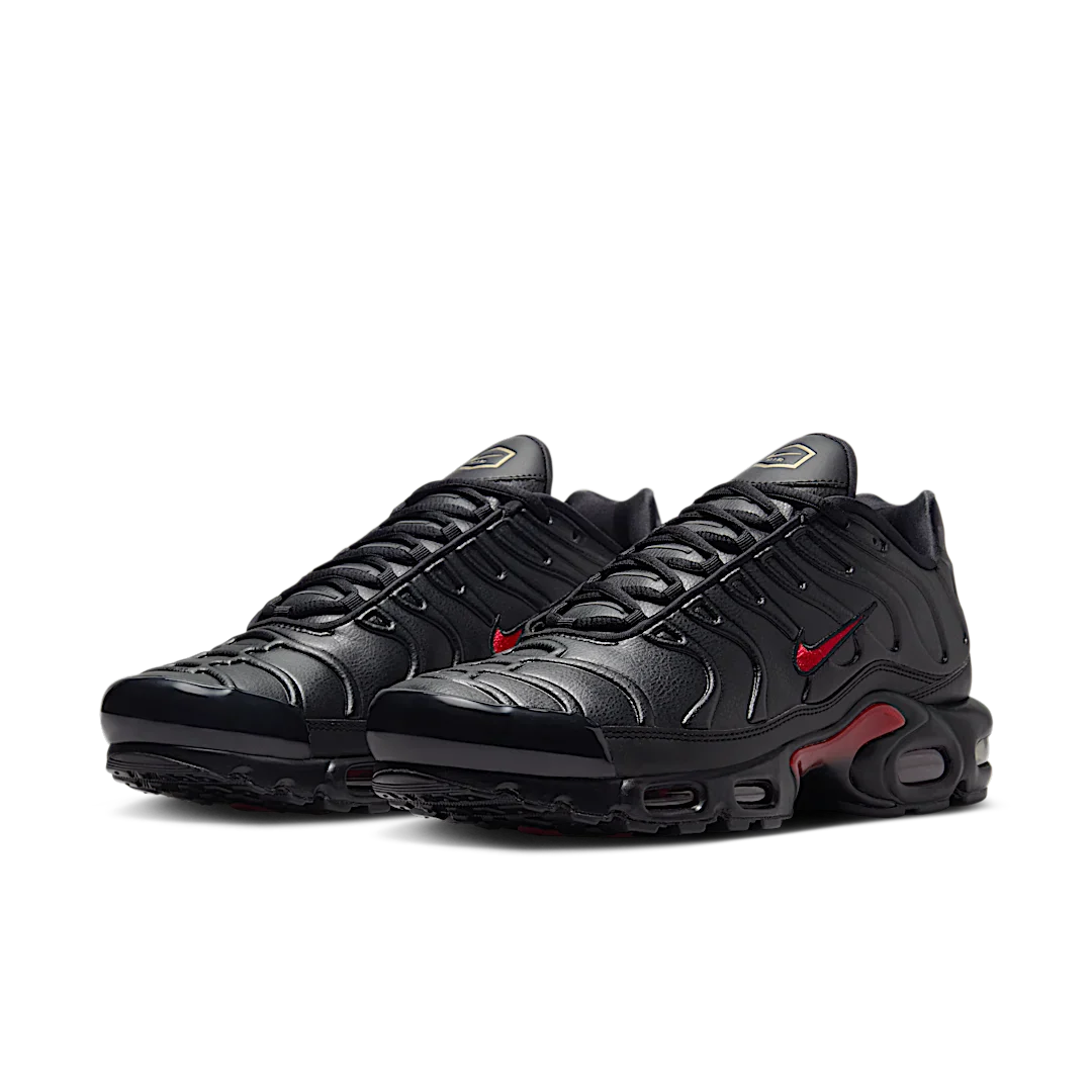 Nike Air Max Plus Premium Bred, Black/Black/Metallic Gold/University Red (FZ3038-001)