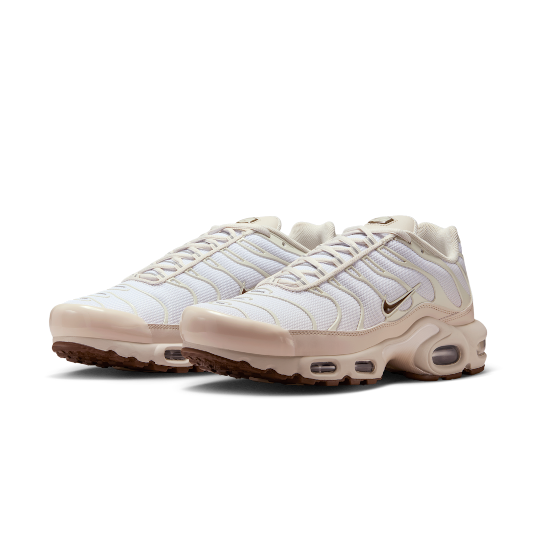 Nike Air Max Plus SE Light Orewood Brown, Light Orewood Brown/Metallic Silver/White/Cacao Wow (IO0657-100)