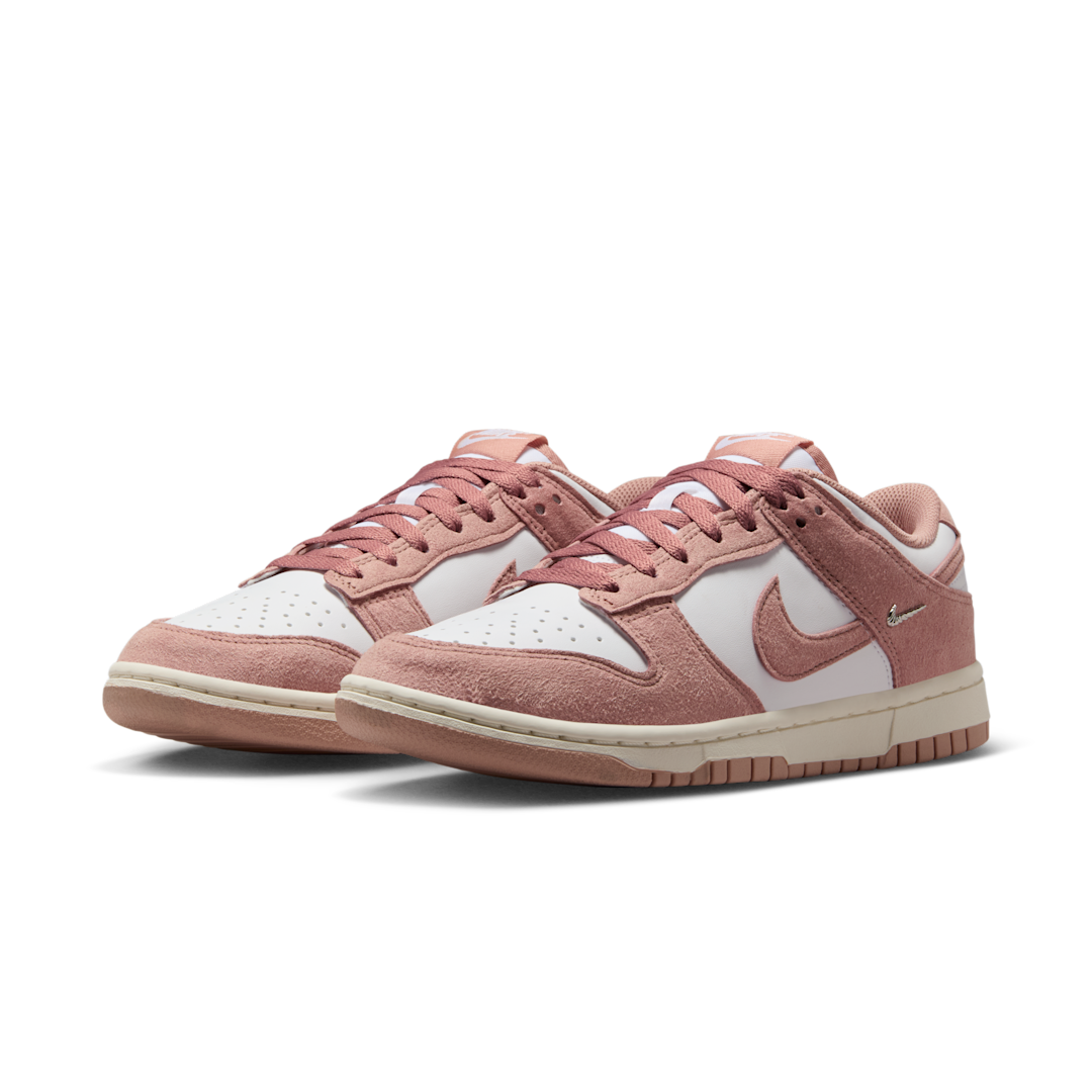 Nike Dunk Low Rose Whisper Gold Mini Swoosh, Summit White/Rose Whisper/Sail/Metallic Gold (IB4417-102)