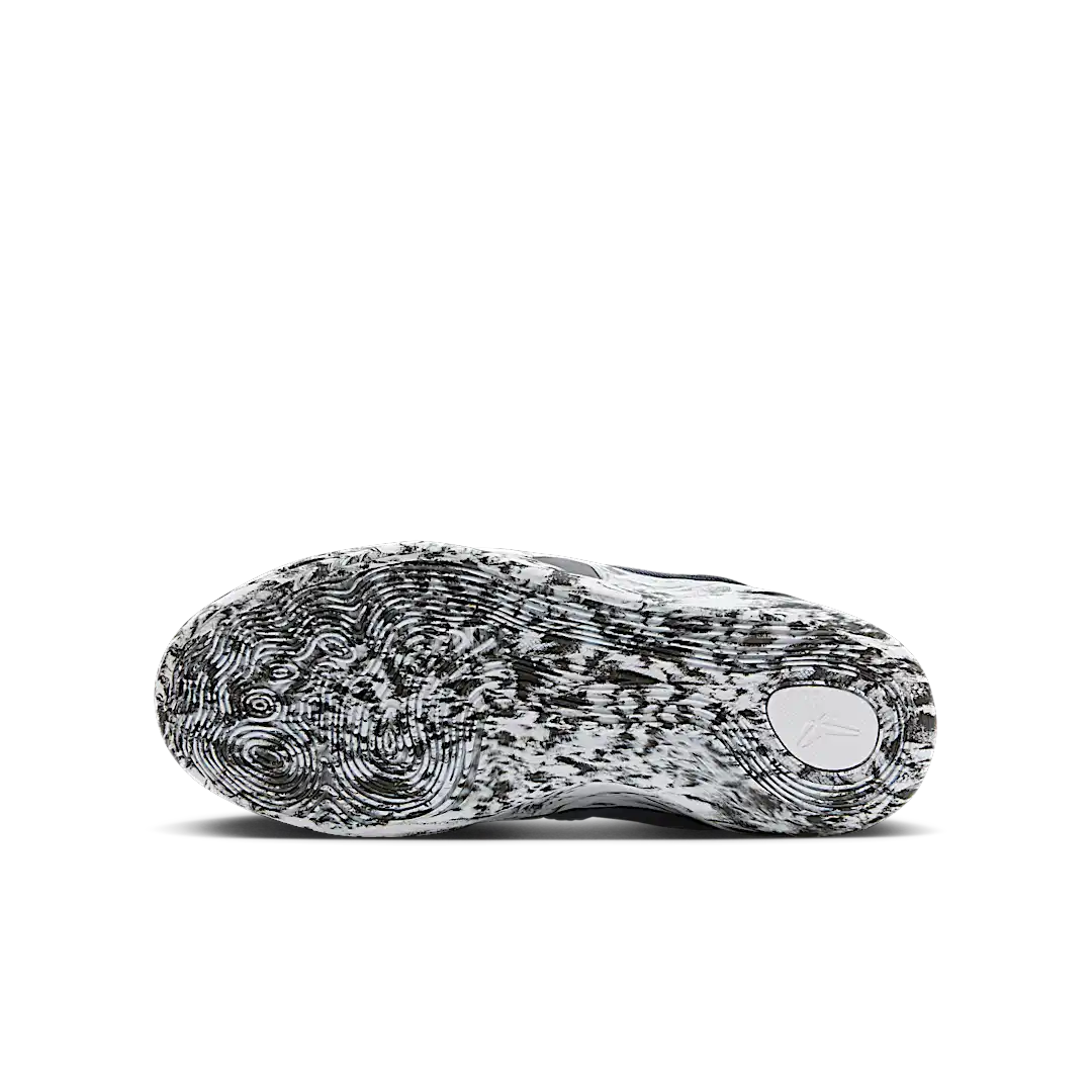 Nike Kobe 9 EM Low Mambacita, Black/White/Metallic Gold (FV3607-002)