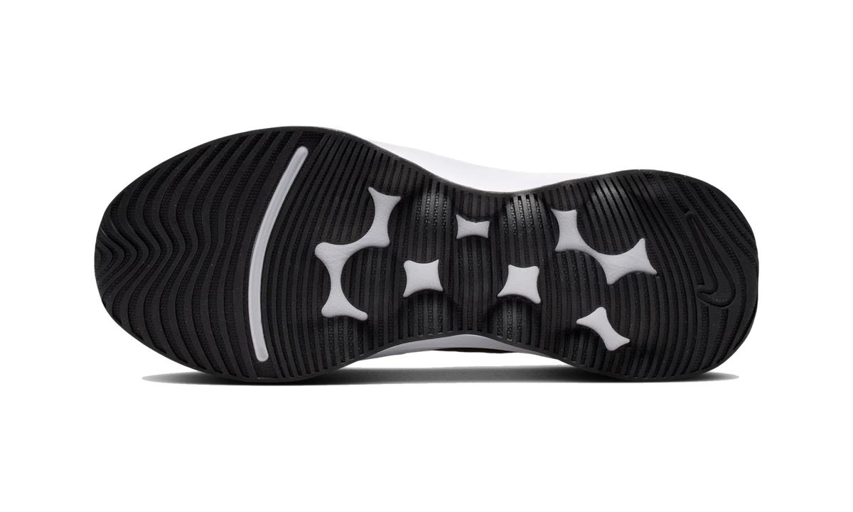 Nike Motiva 2 Black White