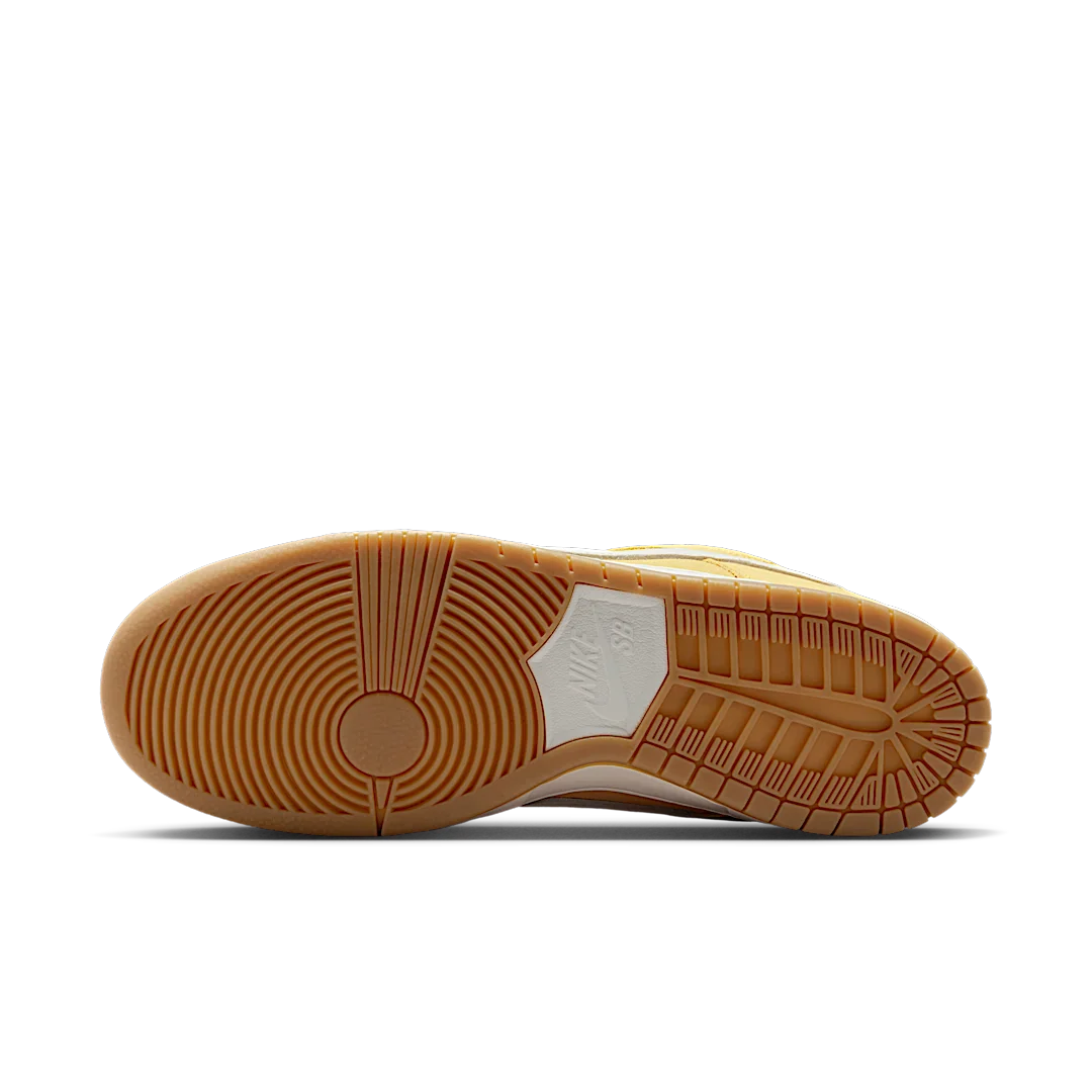 Nike SB Dunk Low Saturn Gold, Saturn Gold/Sail-Saturn Gold-Solar Flare-Gum Light Brown-Safety Orange (FJ1674-700)