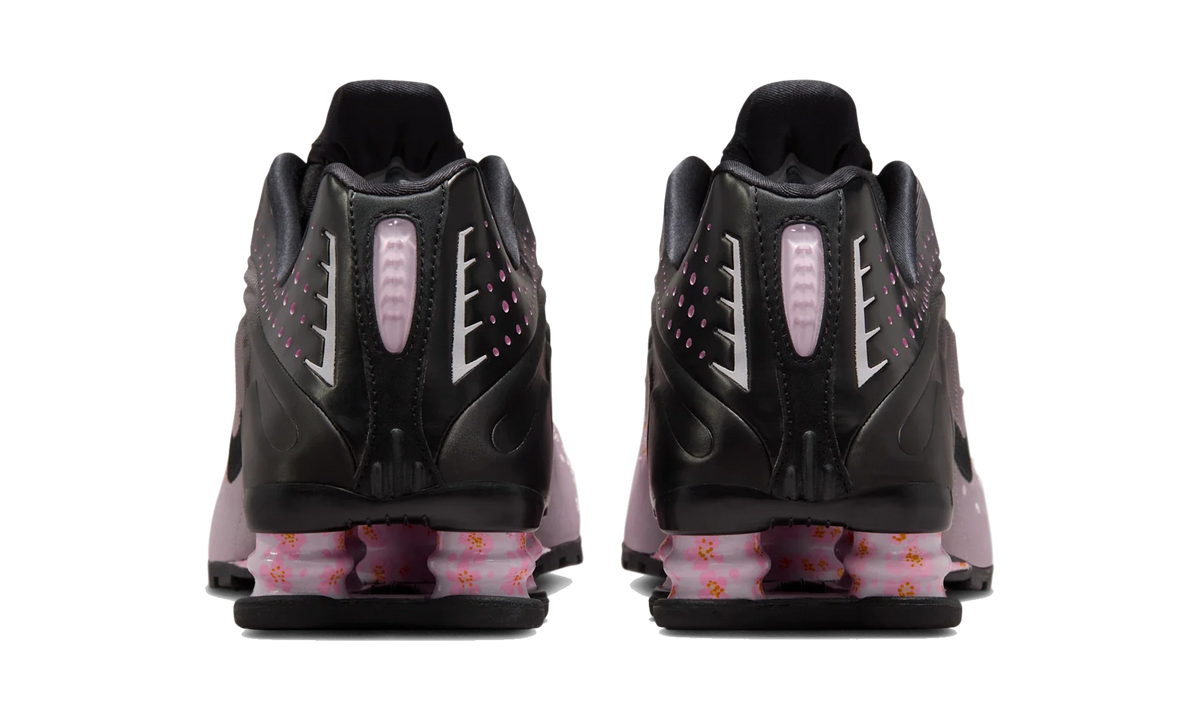 Nike Shox R4 Sakura
