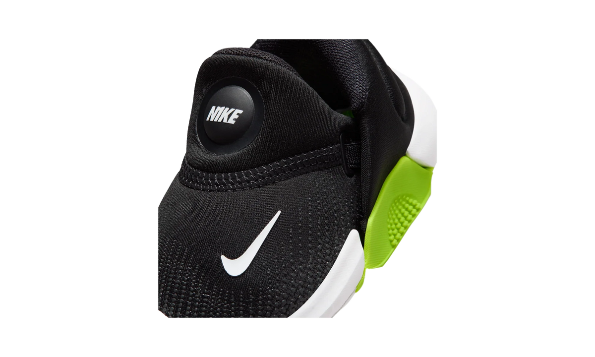 Nike Swoosh Go TD Black Volt