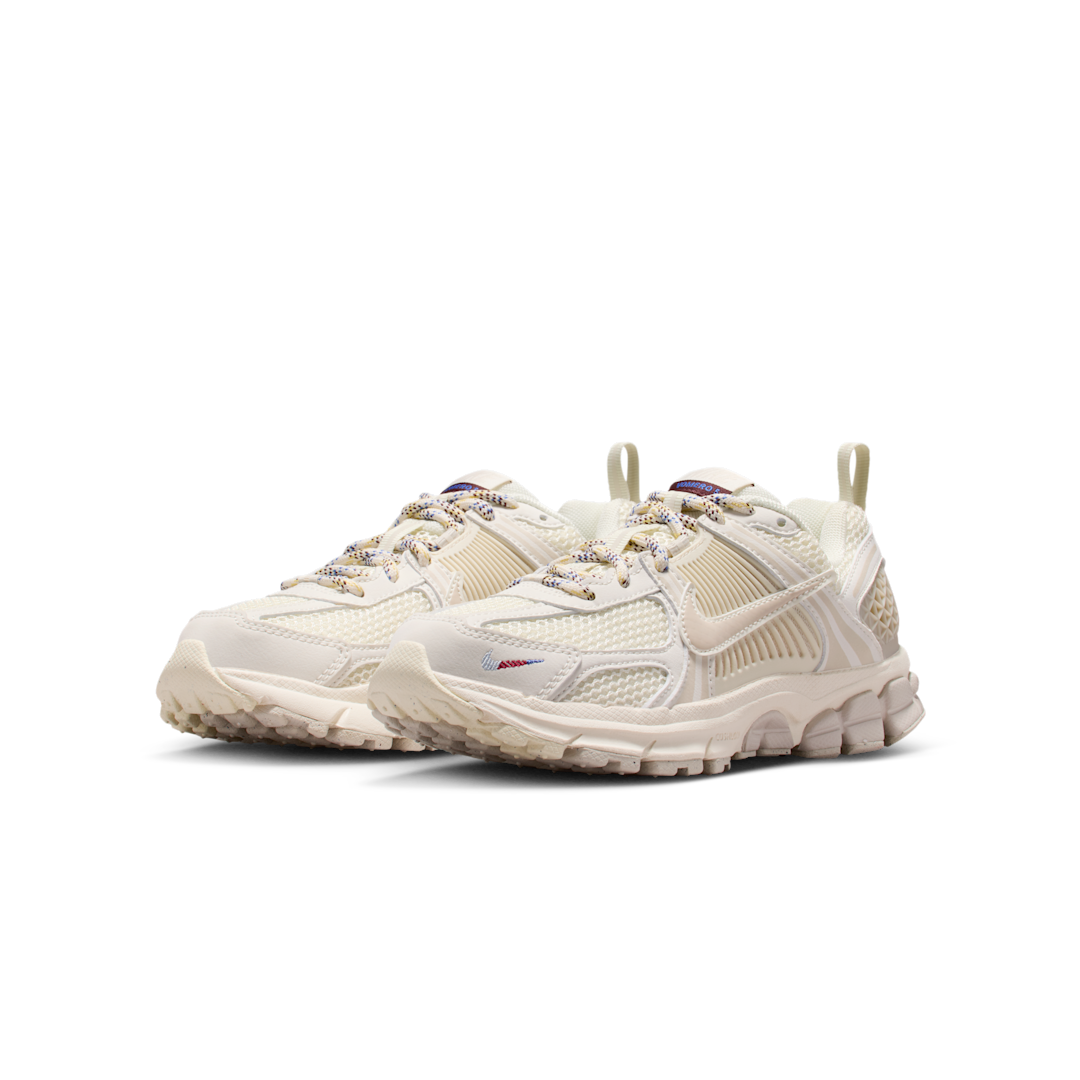 Nike Vomero 5 Soft Pearl Burgundy Crush, Soft Pearl/Burgundy Crush/Comet Blue/Light Orewood Brown (IB5853-002)