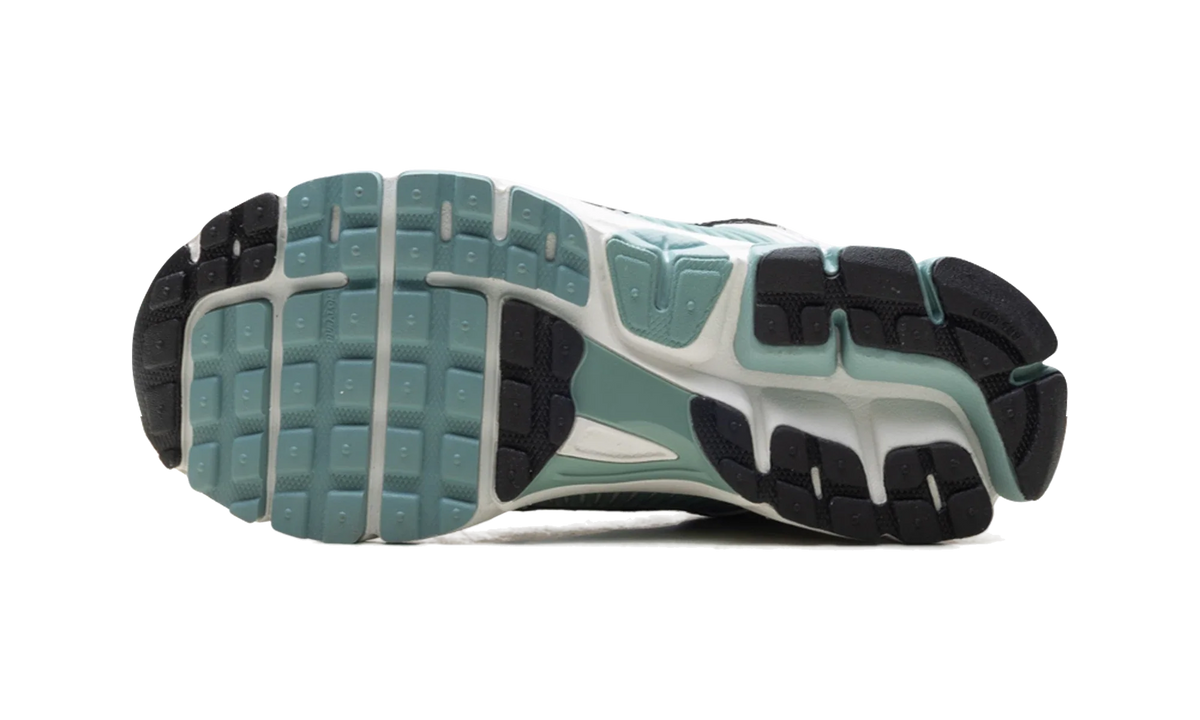 Nike Zoom Vomero 5 Cannon