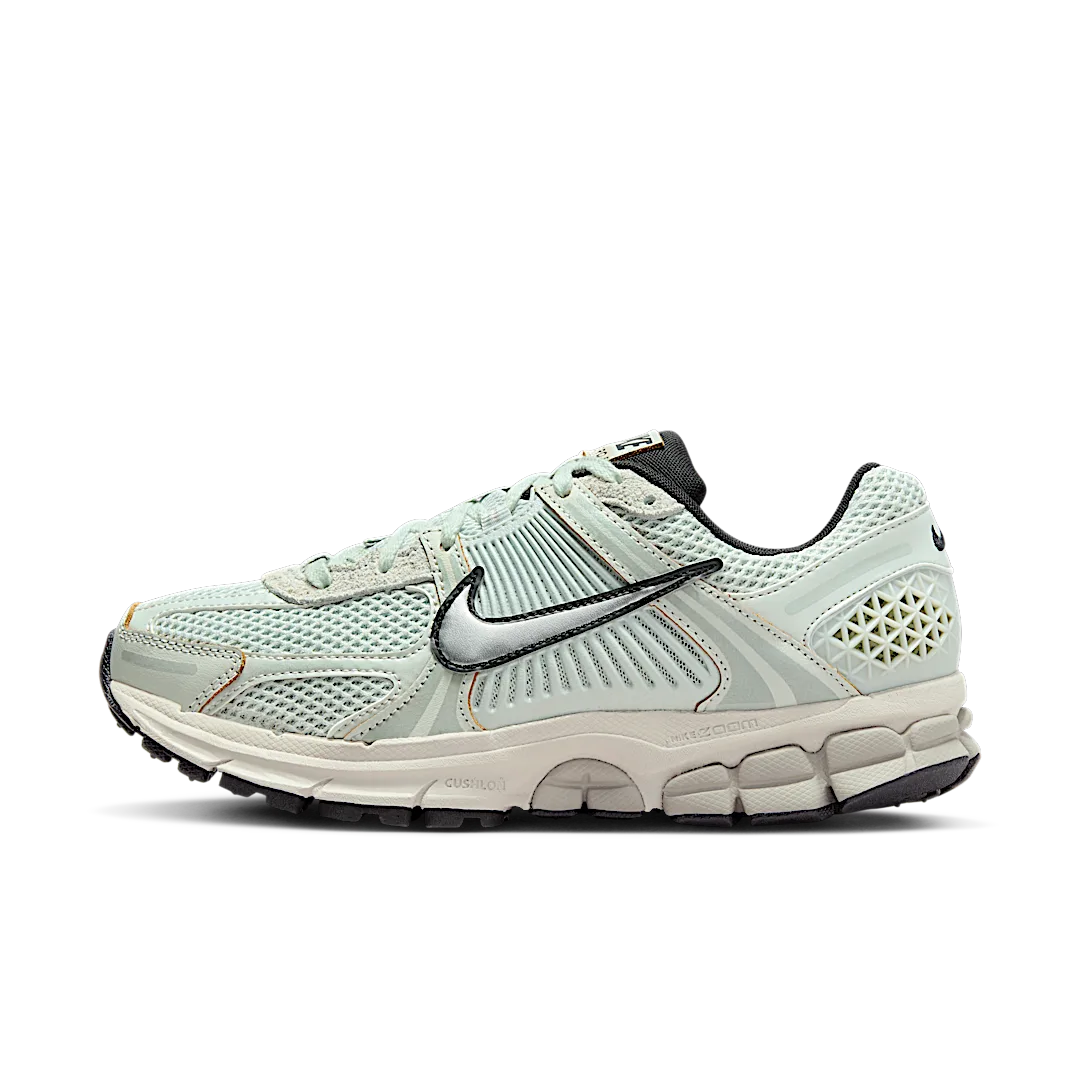 Nike Zoom Vomero 5 Light Silver Chrome, Light Silver/Chrome/Light Bone/Black/Light Iron Ore (FN6742-001)