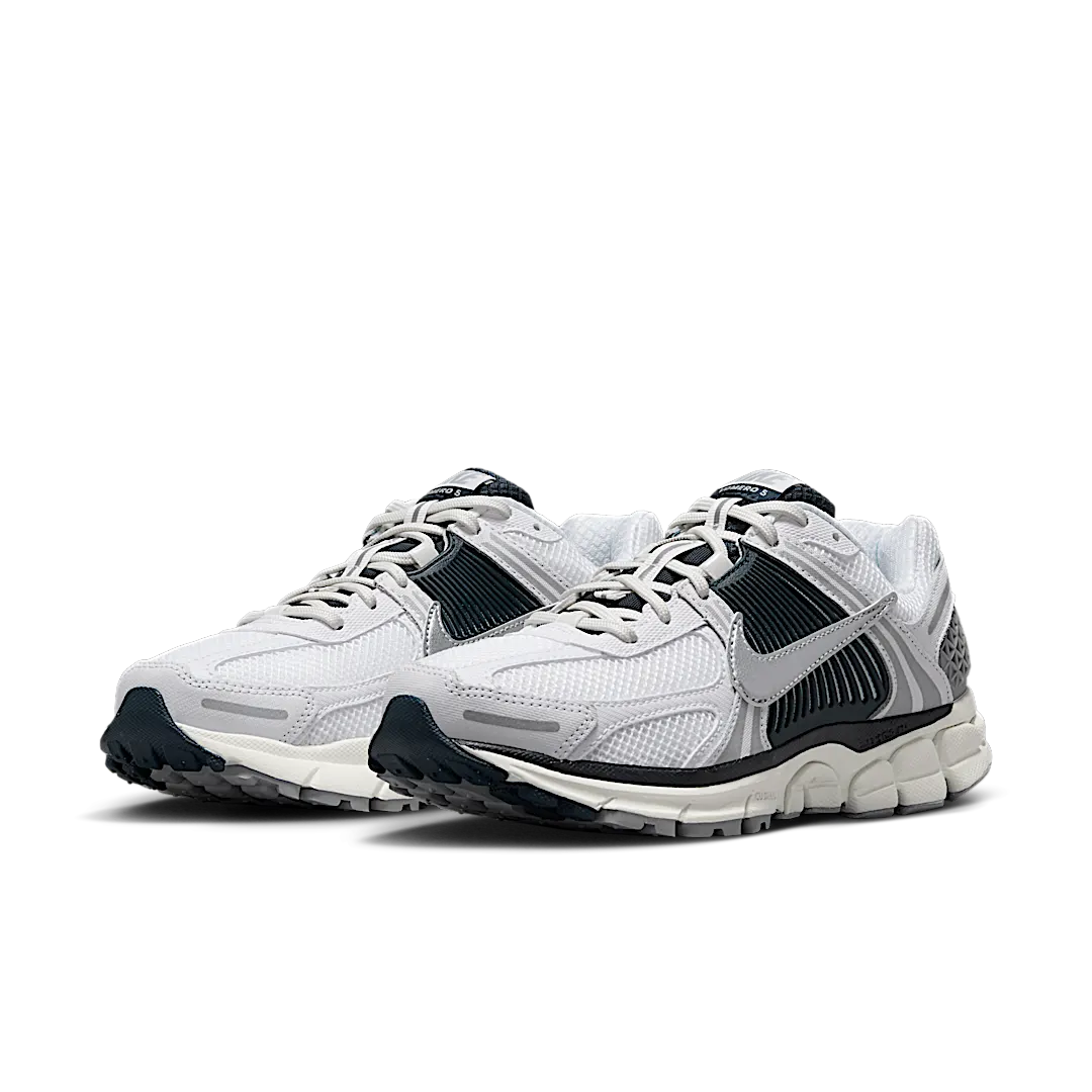Nike Zoom Vomero 5 White Armory Navy, White/Armory Navy/Sail/Metallic Silver (HV2412-100)