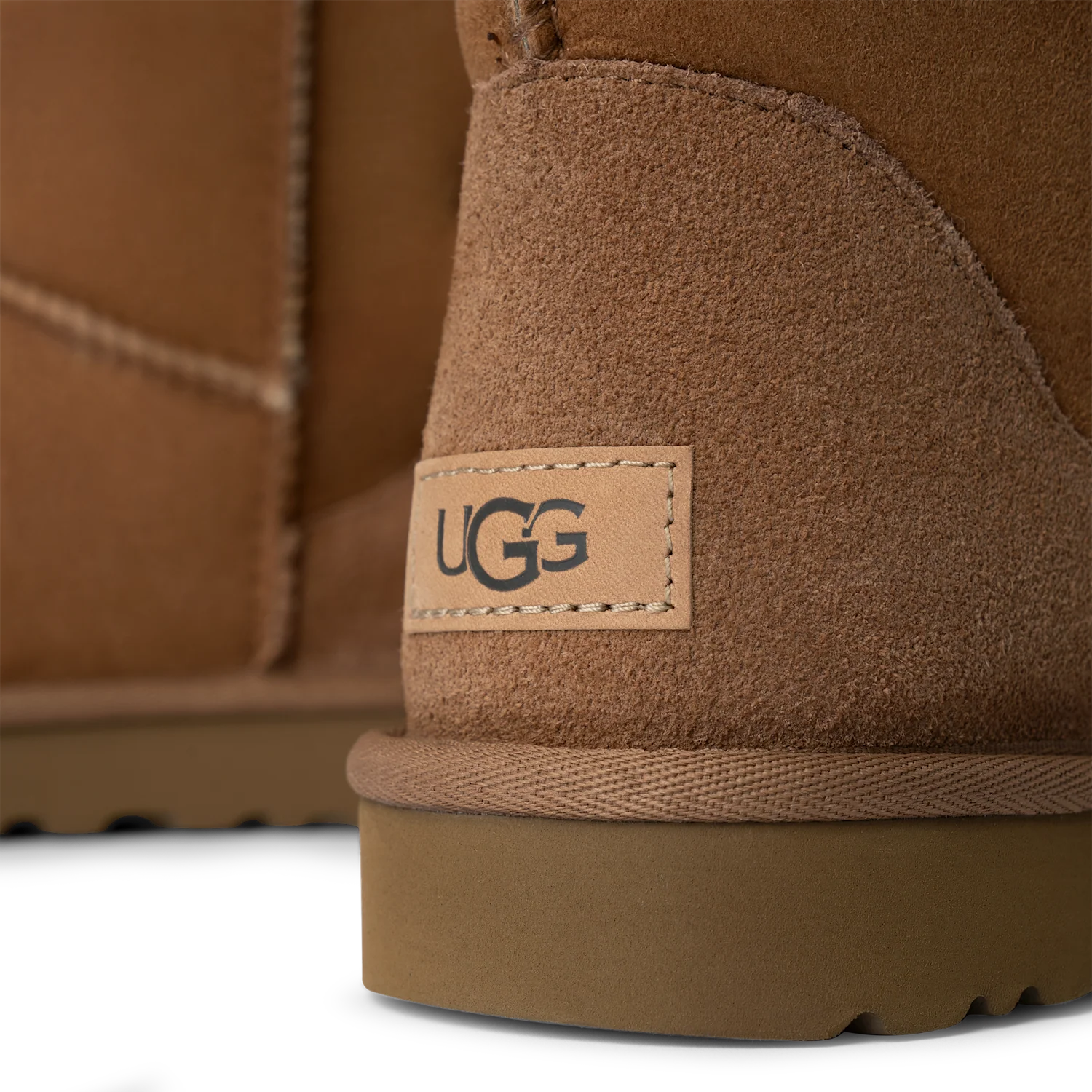 UGG Classic Short II Boot Chestnut, Chestnut (1016223-CHE)